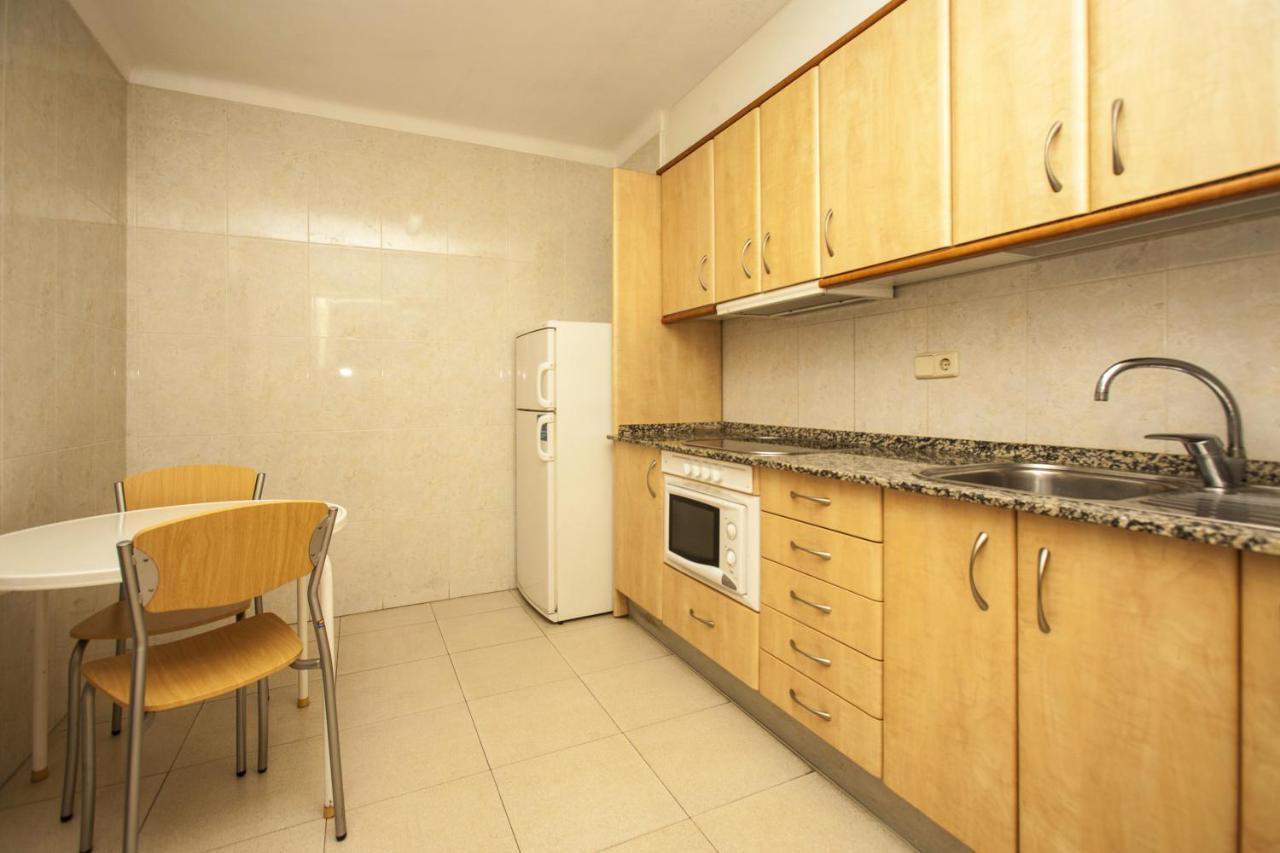 Apartamentos Bahia Dorada Y Iris Салоу Экстерьер фото